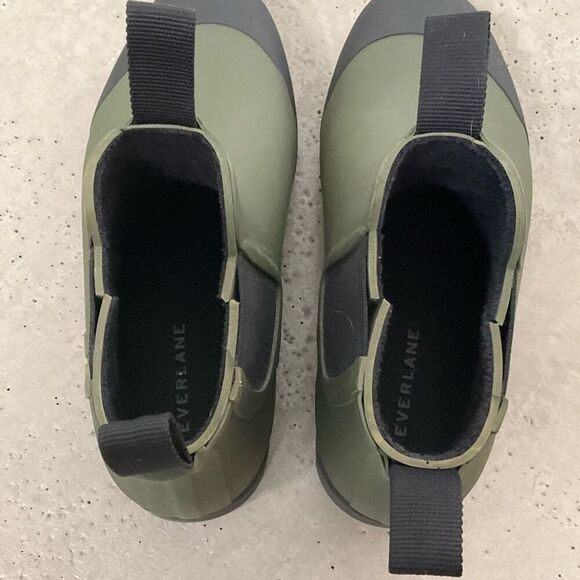 Everlane Chelsea Rain Boots - Picture 7 of 10
